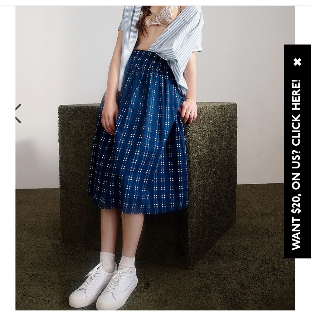 Sidewalk Low-Top Sneakers